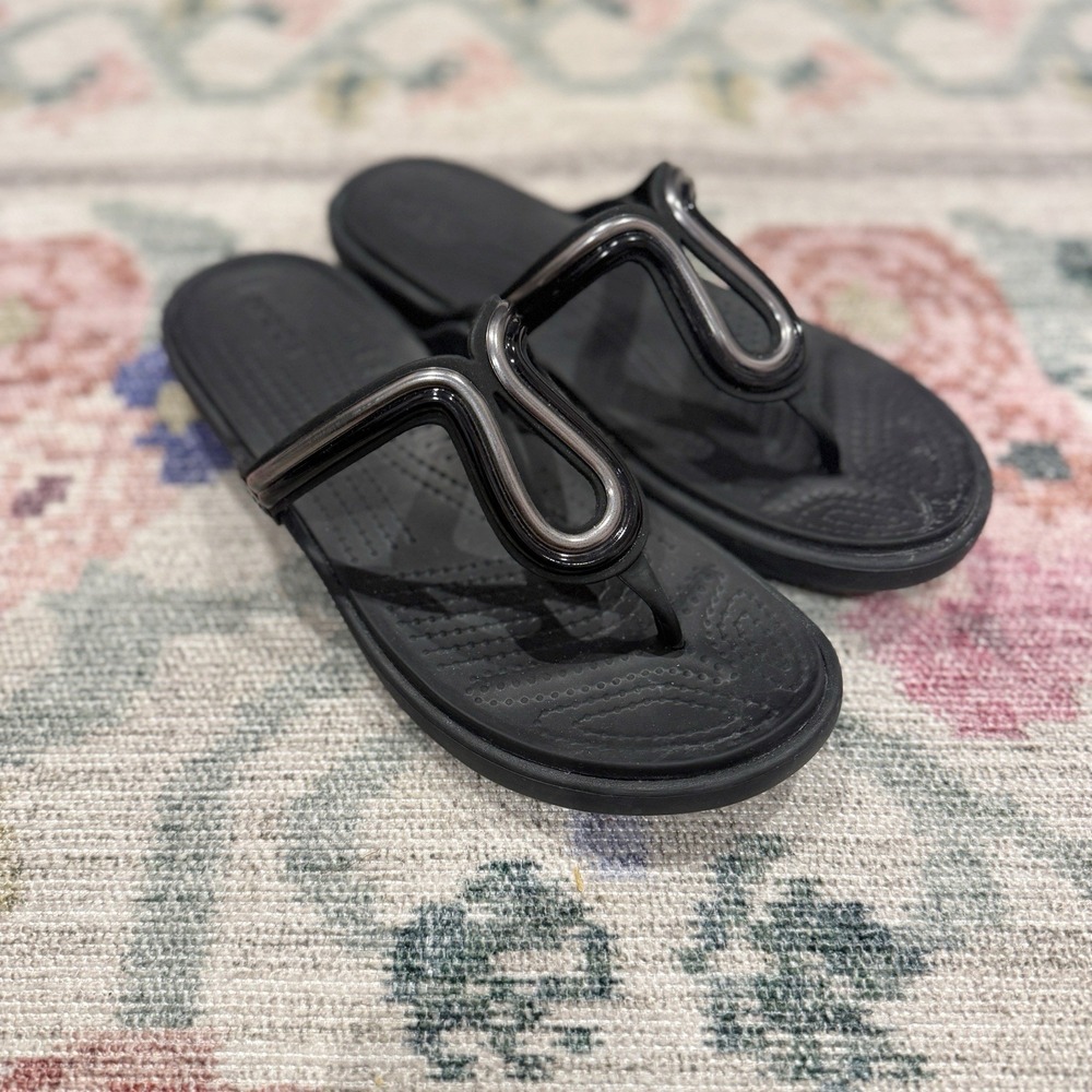 Crocs Womens Sanrah Slip On Sandals Size 9 Black Flip Flops Casual Comfort
